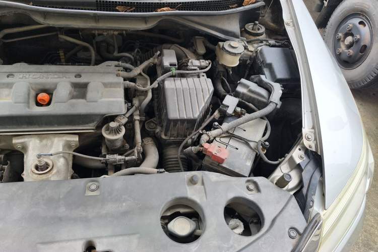 Used Honda Crider 2013 1.8L automatic luxury edition Engine Bay Left