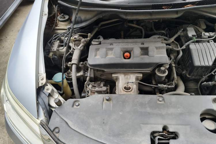 Used Honda Crider 2013 1.8L automatic luxury edition Engine Bay Right