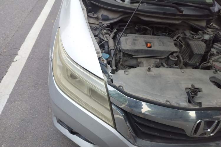 Used Honda Crider 2013 1.8L automatic luxury edition Engine Bay Right