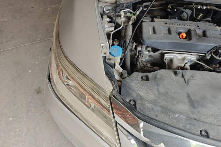 Used Honda Crider 2013 1.8L automatic comfort version Engine Bay Right