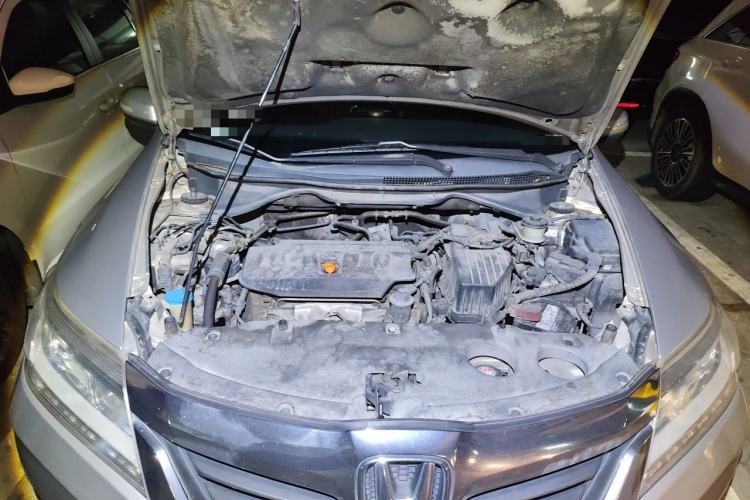 Used Honda Crider 2013 1.8L automatic luxury edition Engine Bay