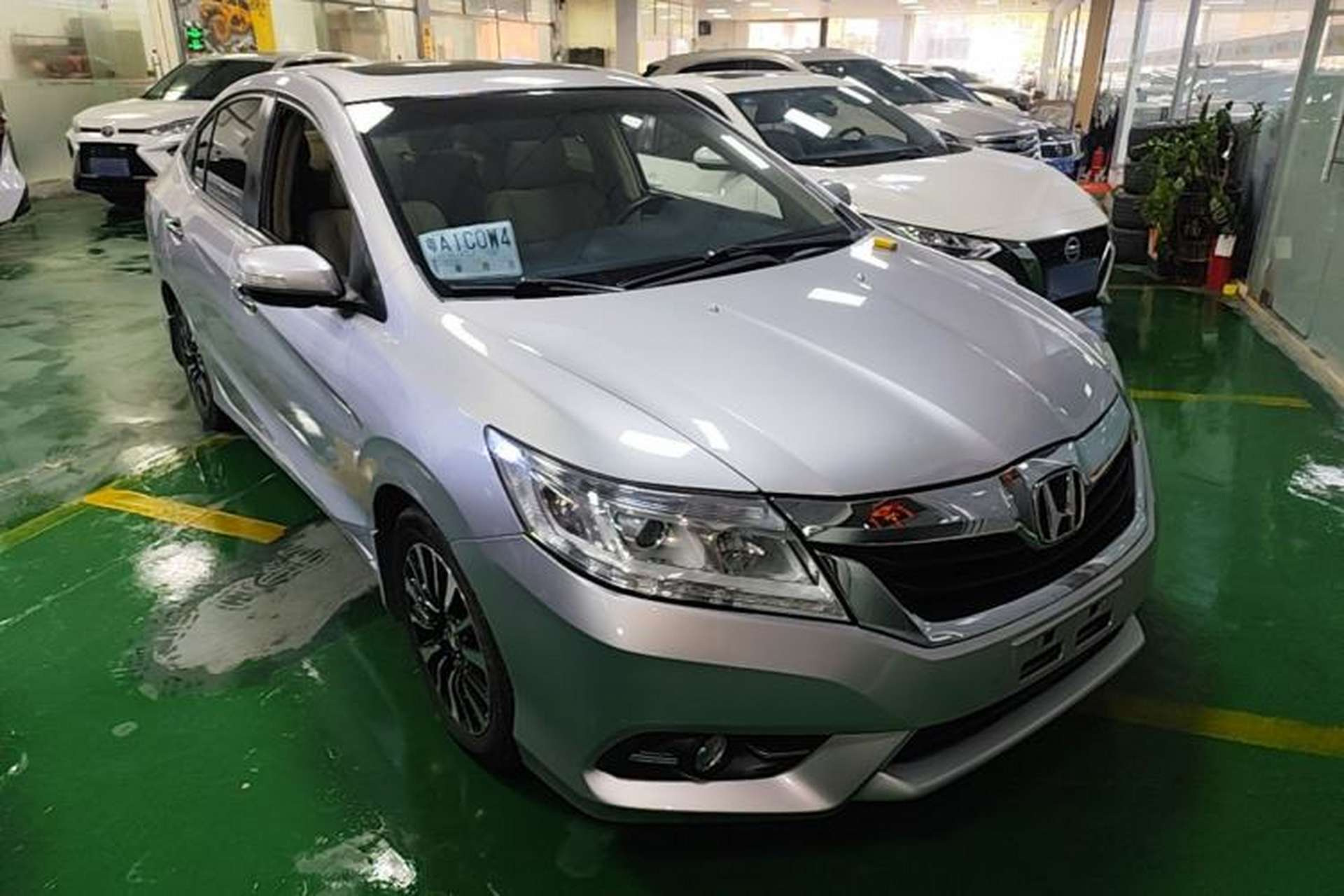 Used Honda Crider 2013 1.8L automatic luxury edition Exterior 1