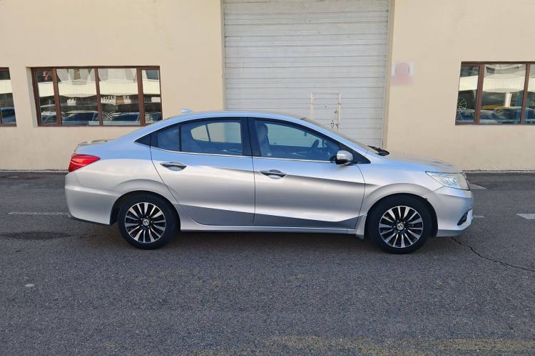 Used Honda Crider 2013 1.8L manual Comfort version Exterior 2
