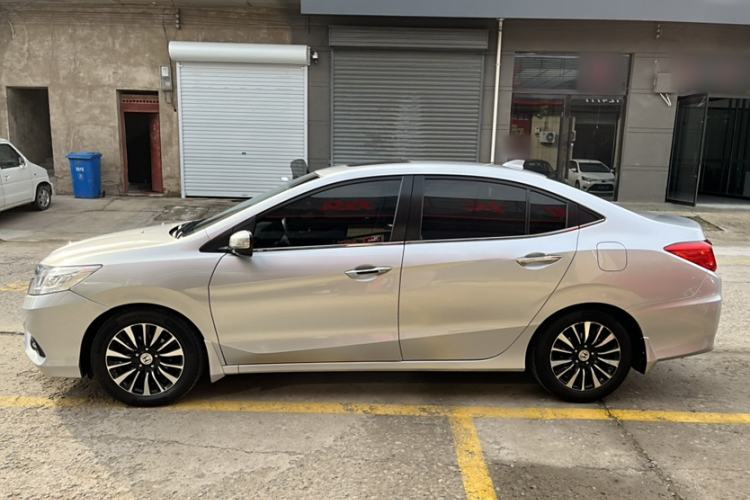 Used Honda Crider 2013 1.8L automatic luxury edition Exterior 3