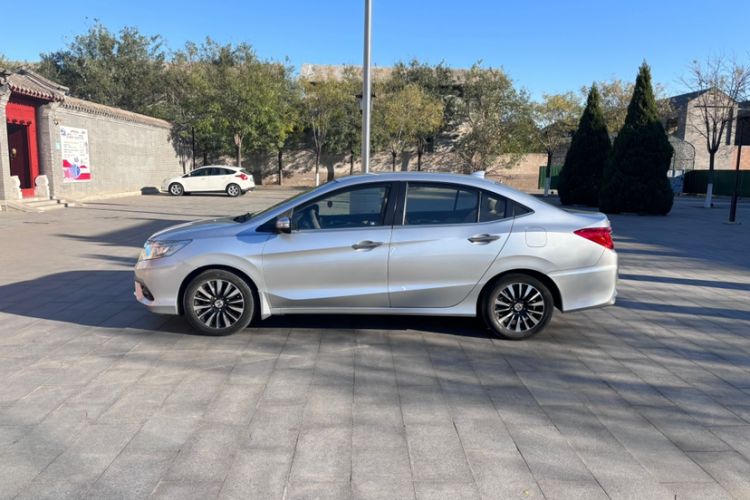 Used Honda Crider 2013 1.8L manual Comfort version Exterior 5