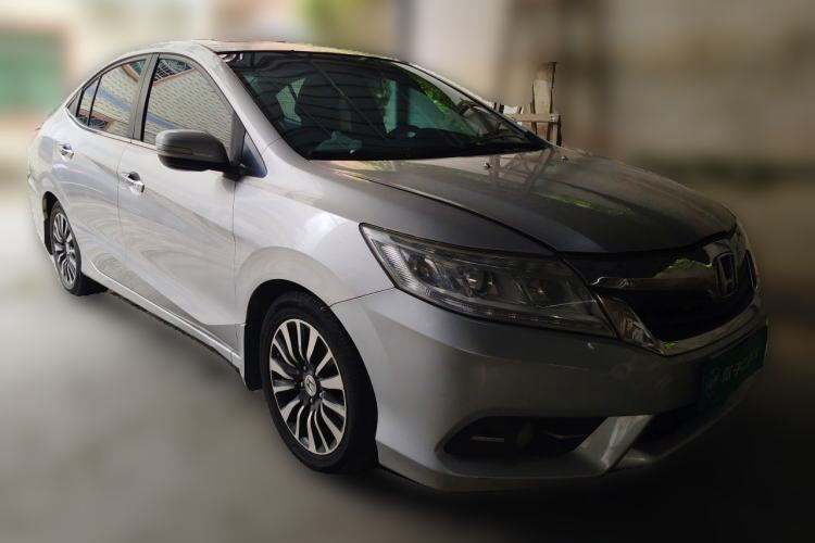 Used Honda Crider 2013 1.8L automatic luxury edition Front Right 45 Deg