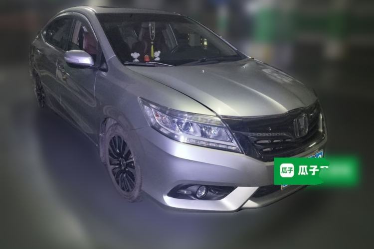 Used Honda Crider 2013 1.8L automatic luxury edition Front Right 45 Deg