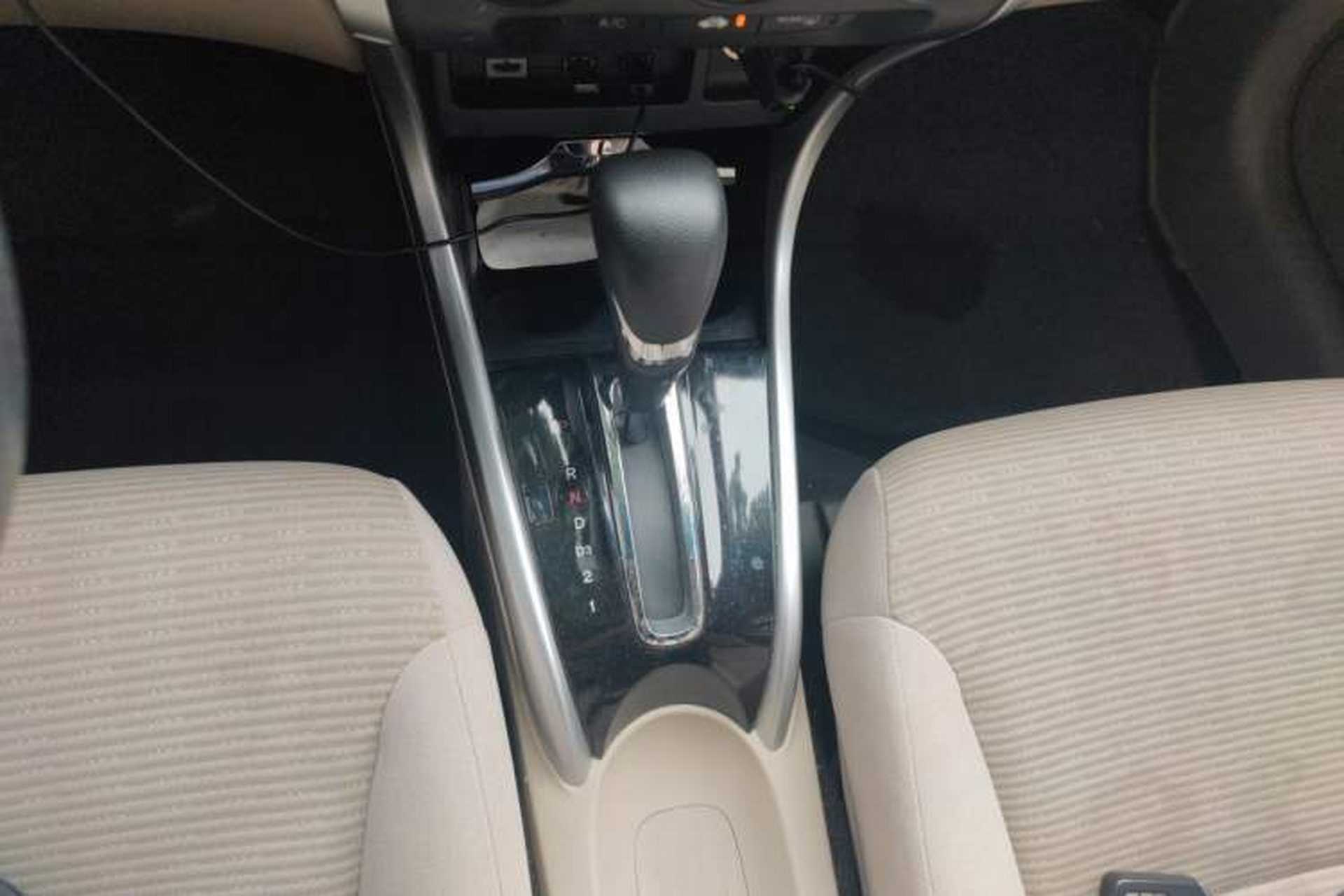 Used Honda Crider 2013 1.8L automatic luxury edition Gear Lever