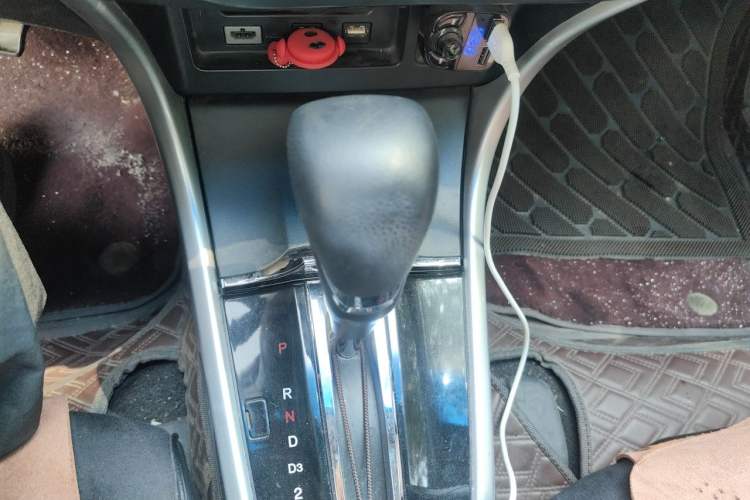 Used Honda Crider 2013 1.8L automatic luxury edition Gear Lever