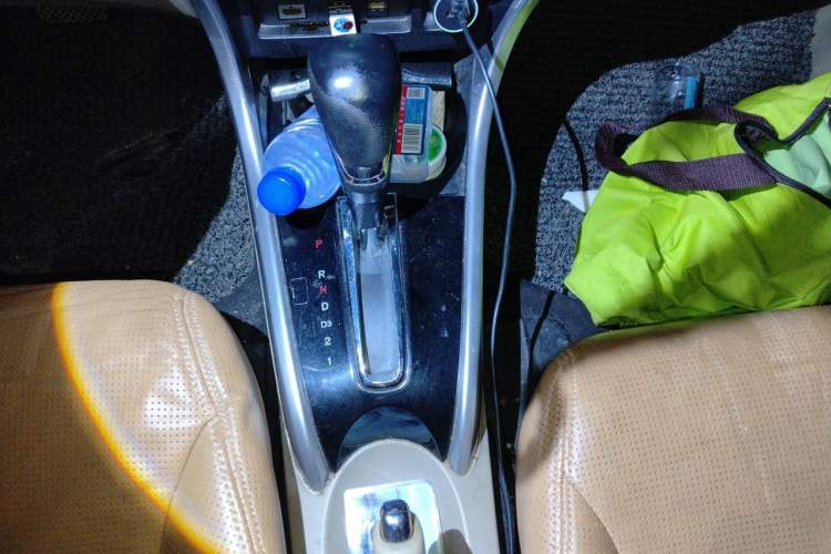 Used Honda Crider 2013 1.8L automatic luxury edition Gear Lever