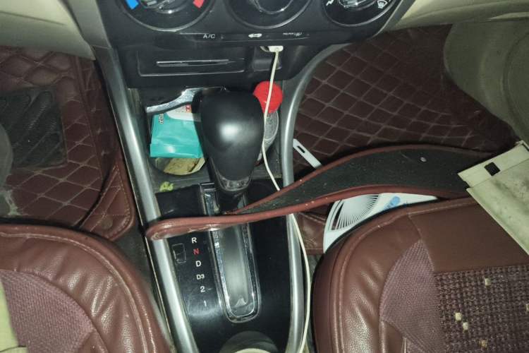 Used Honda Crider 2013 1.8L automatic luxury edition Gear Lever