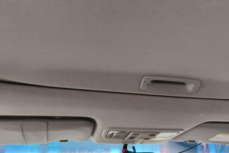Used Honda Crider 2013 1.8L automatic luxury edition Headliner