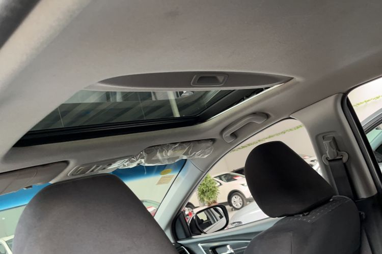 Used Honda Crider 2013 1.8L automatic luxury edition Headliner