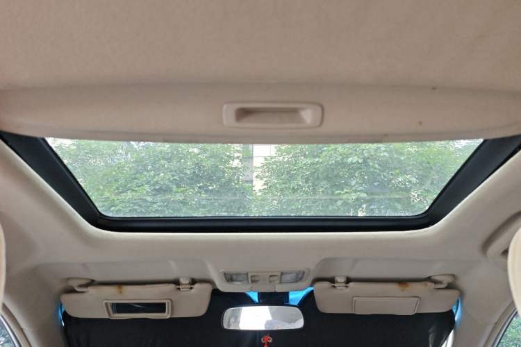 Used Honda Crider 2013 1.8L automatic luxury edition Headliner