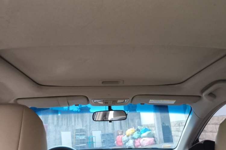 Used Honda Crider 2013 1.8L automatic luxury edition Headliner