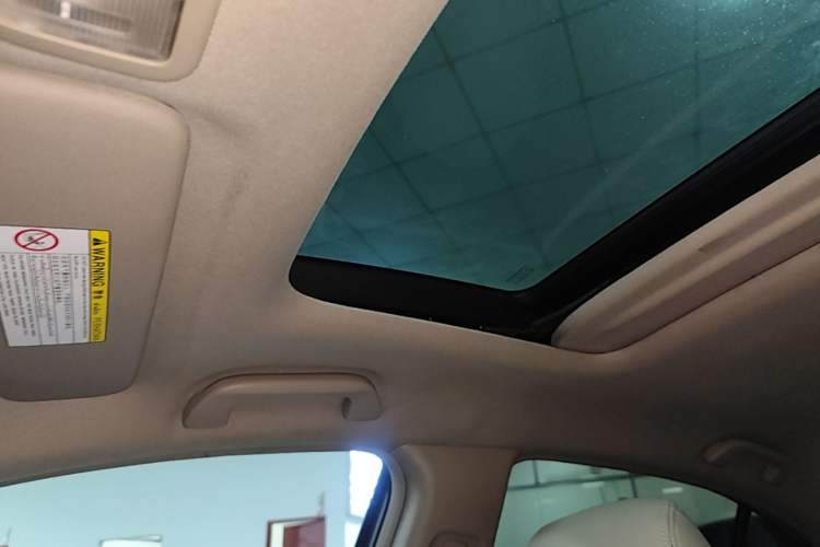 Used Honda Crider 2013 1.8L automatic luxury edition Headliner