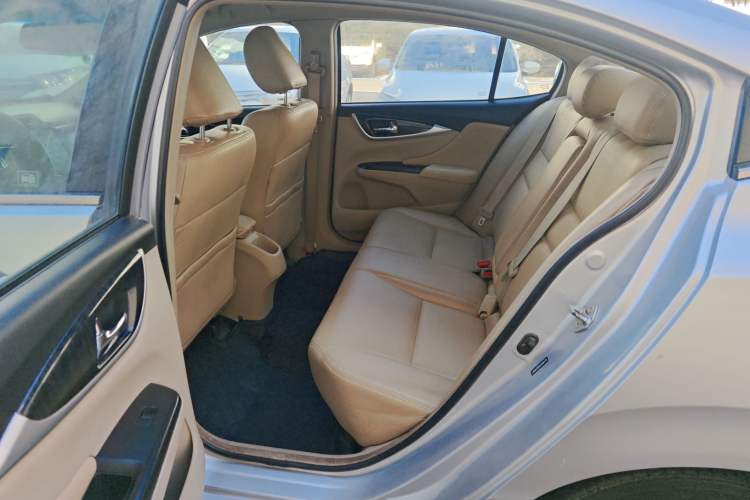 Used Honda Crider 2013 1.8L manual Comfort version Interior 1