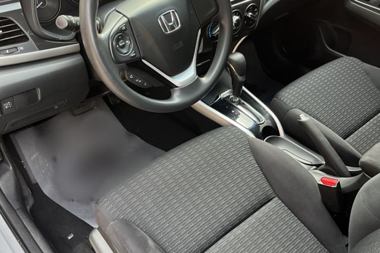 Used Honda Crider 2013 1.8L automatic luxury edition Interior 2