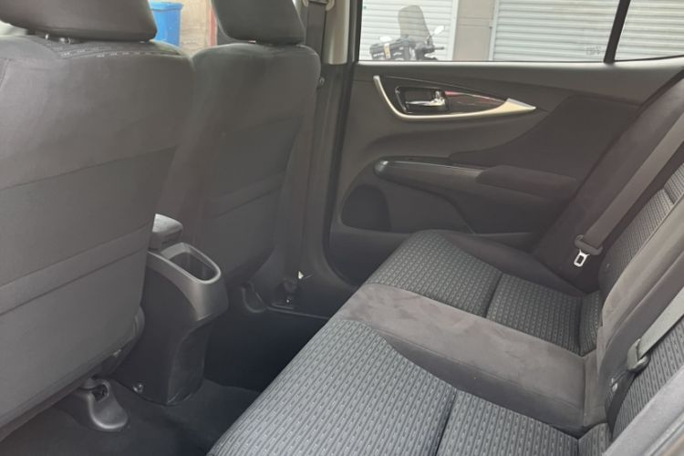 Used Honda Crider 2013 1.8L automatic luxury edition Interior 3