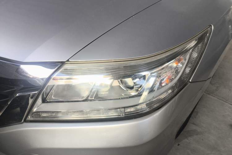 Used Honda Crider 2013 1.8L automatic comfort version Left Front Headlight