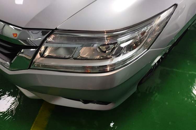 Used Honda Crider 2013 1.8L automatic luxury edition Left Front Headlight