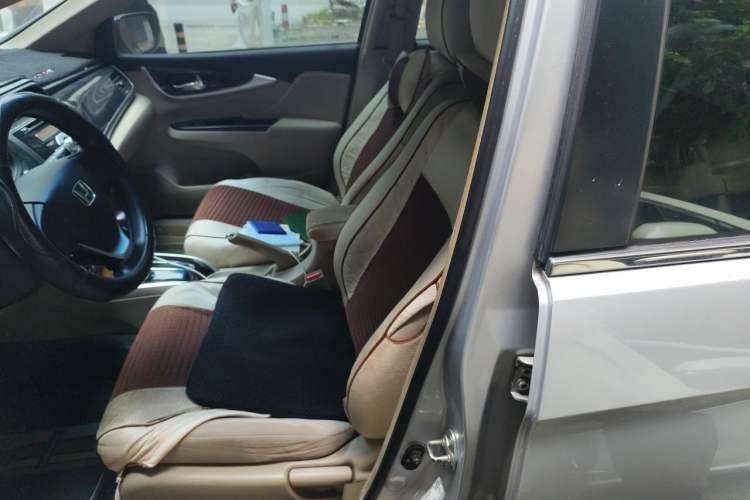 Used Honda Crider 2013 1.8L automatic comfort version Left Front Seat