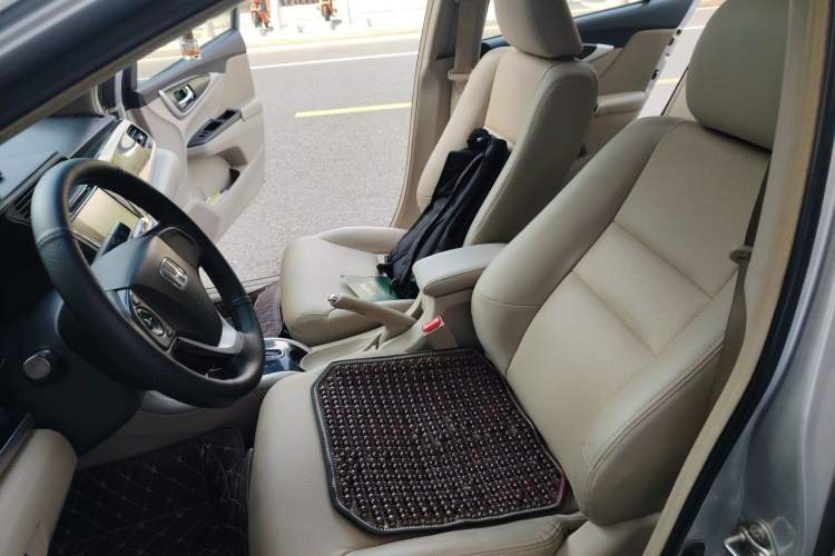 Used Honda Crider 2013 1.8L automatic luxury edition Left Front Seat
