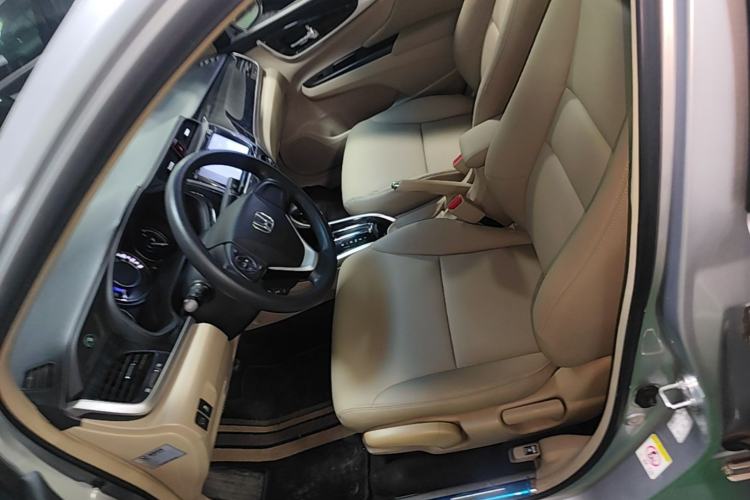 Used Honda Crider 2013 1.8L automatic luxury edition Left Front Seat