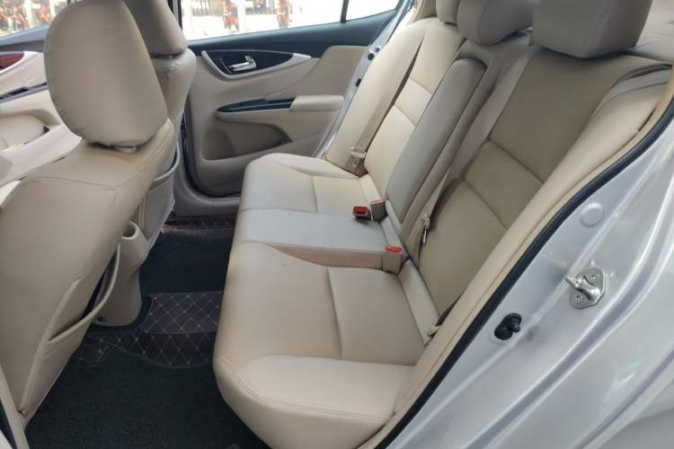 Used Honda Crider 2013 1.8L automatic luxury edition Left Rear Seat