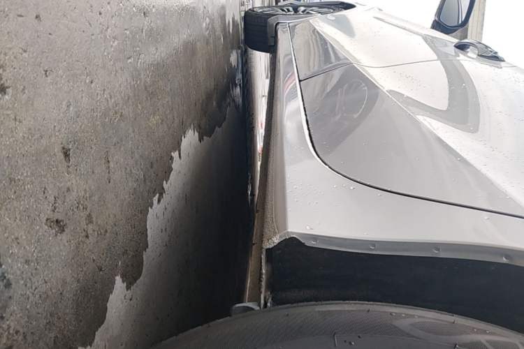 Used Honda Crider 2013 1.8L automatic luxury edition Left Side Sill