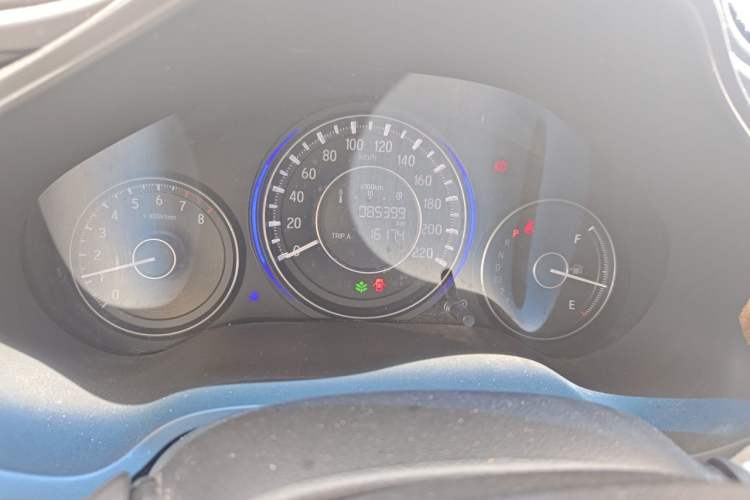 Used Honda Crider 2013 1.8L automatic luxury edition Odometer Close Up