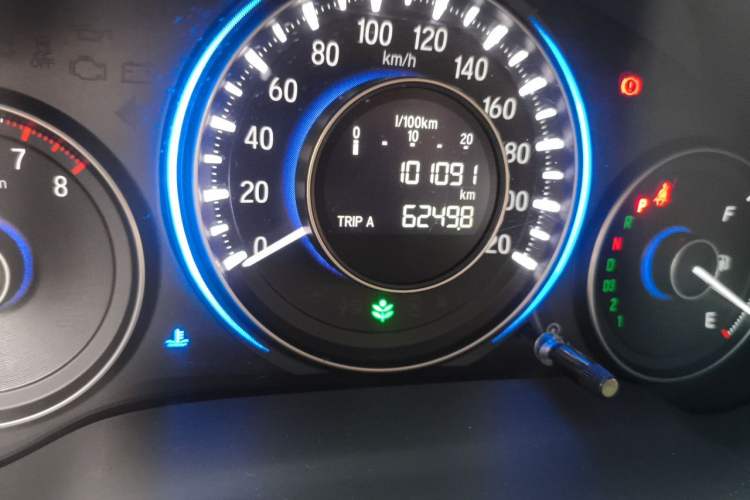 Used Honda Crider 2013 1.8L automatic luxury edition Odometer Close Up