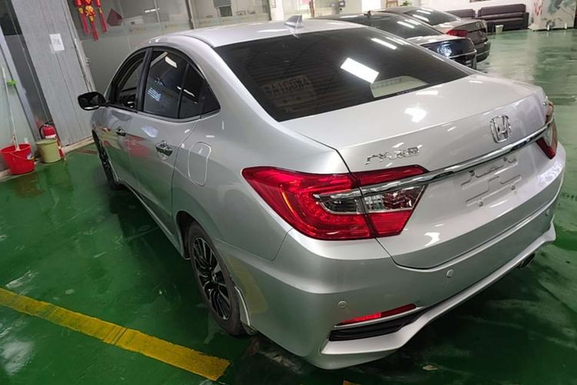 Used Honda Crider 2013 1.8L automatic luxury edition Rear Left 45 Deg