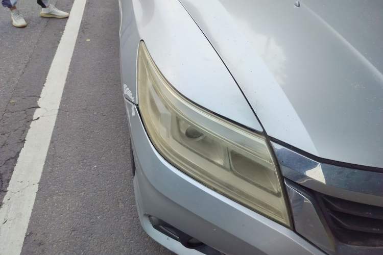 Used Honda Crider 2013 1.8L automatic luxury edition Right Front Headlight