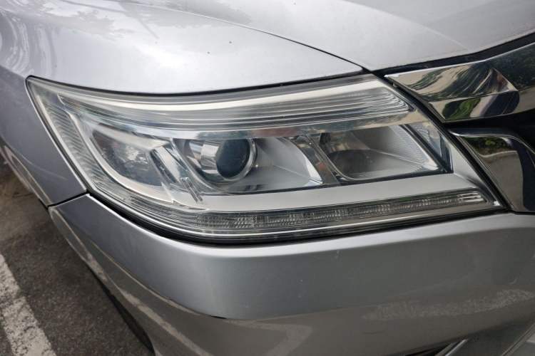 Used Honda Crider 2013 1.8L automatic luxury edition Right Front Headlight