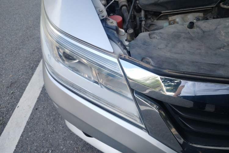 Used Honda Crider 2013 1.8L automatic luxury edition Right Front Headlight