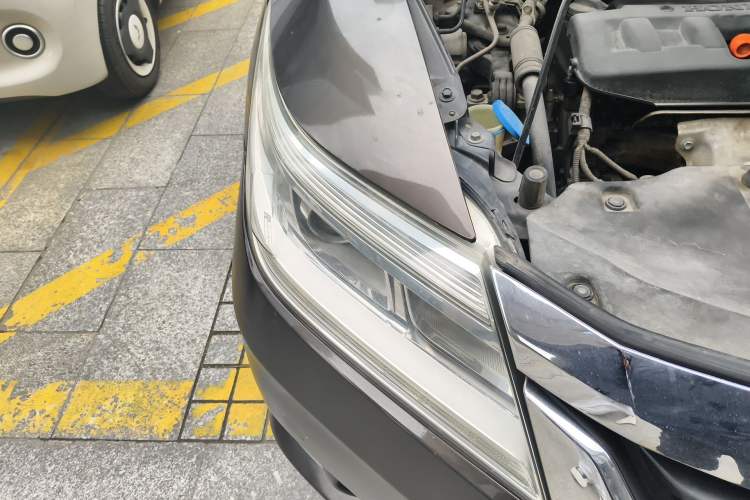 Used Honda Crider 2013 1.8L automatic luxury edition Right Front Headlight