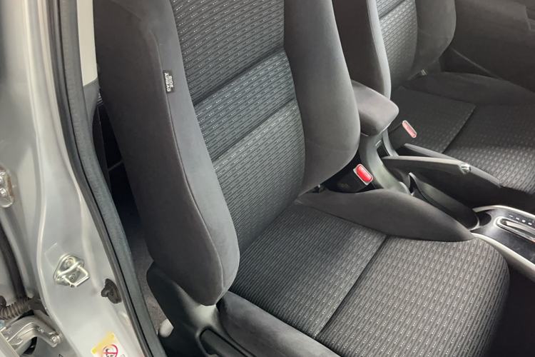 Used Honda Crider 2013 1.8L automatic luxury edition Right Front Seat