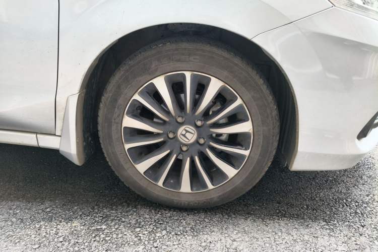 Used Honda Crider 2013 1.8L manual Comfort version Right Front Wheel Hub