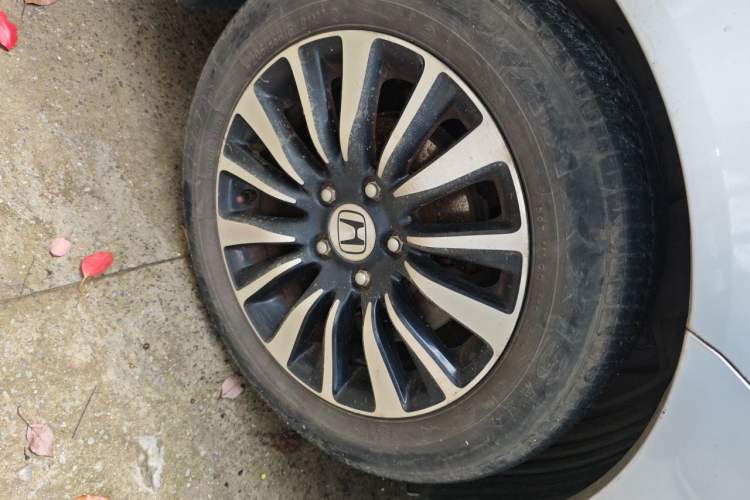 Used Honda Crider 2013 1.8L manual Comfort version Right Front Wheel Hub