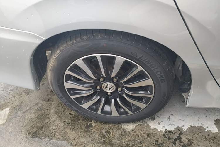 Used Honda Crider 2013 1.8L automatic luxury edition Right Rear Wheel Hub
