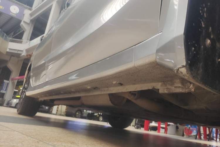 Used Honda Crider 2013 1.8L automatic luxury edition Right Side Sill