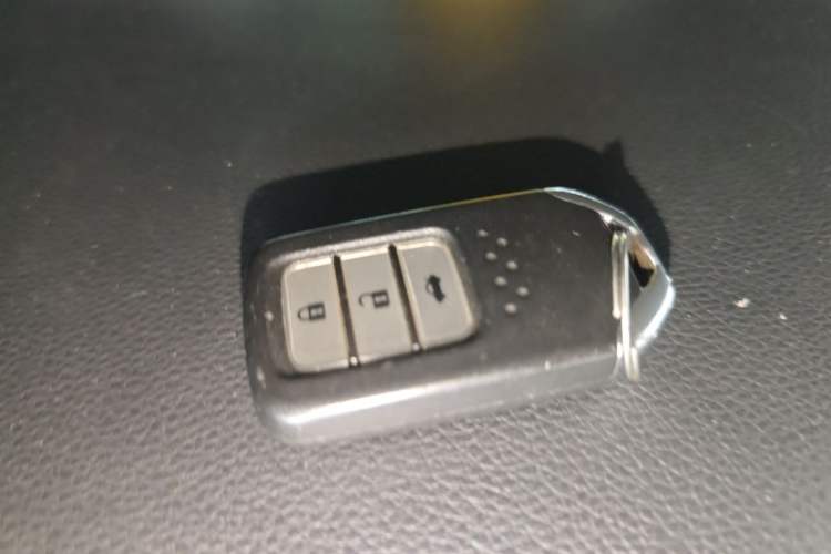 Used Honda Crider 2013 1.8L automatic luxury edition Vehicle Key