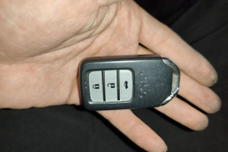 Used Honda Crider 2013 1.8L automatic luxury edition Vehicle Key