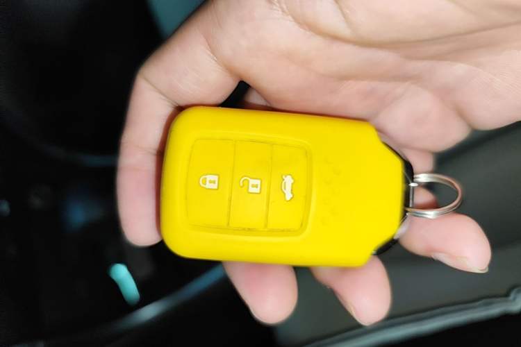Used Honda Crider 2013 1.8L automatic luxury edition Vehicle Key