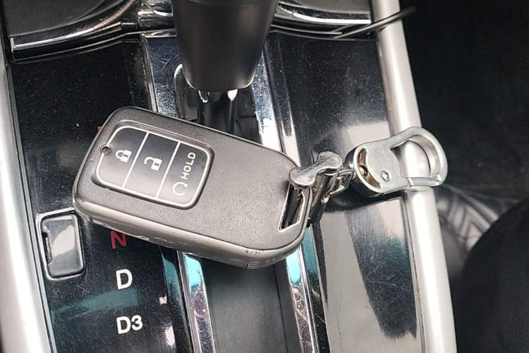 Used Honda Crider 2013 1.8L automatic luxury edition Vehicle Key