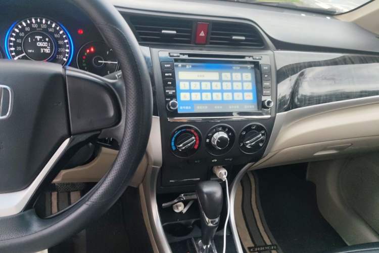 Used Honda Crider 2013 1.8L automatic comfort version Audio And AC Panel