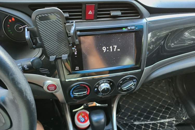 Used Honda Crider 2013 1.8L automatic luxury edition Audio And AC Panel