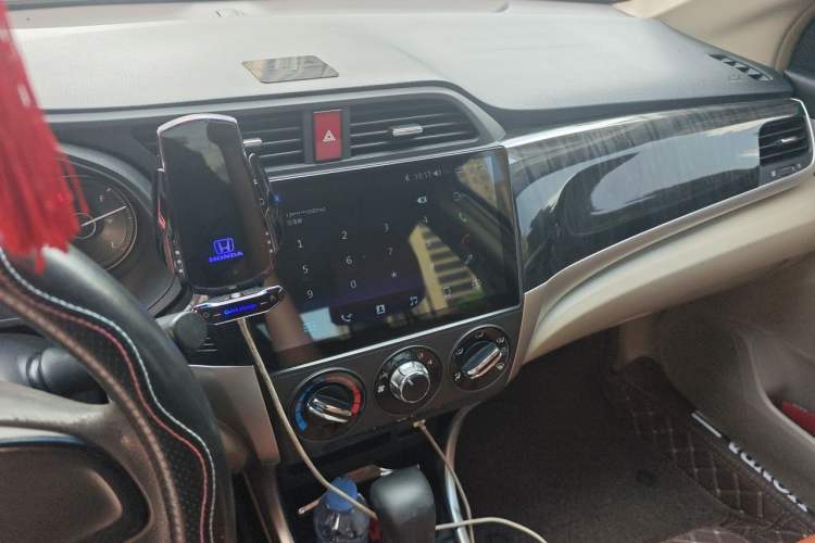 Used Honda Crider 2013 1.8L automatic comfort version Audio And AC Panel