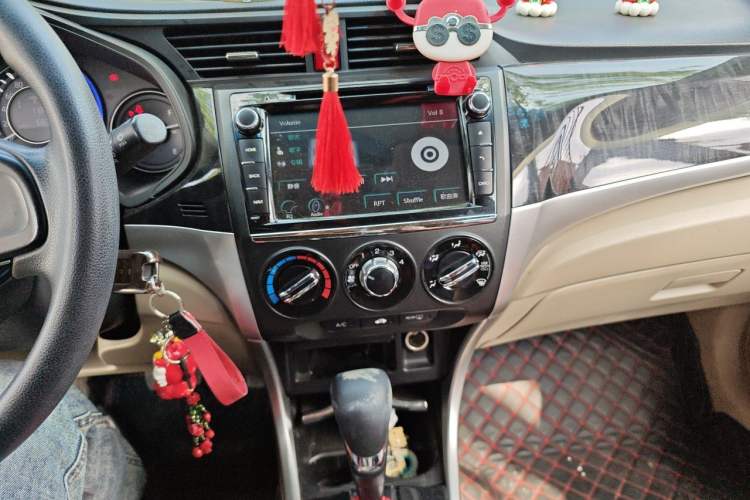 Used Honda Crider 2013 1.8L automatic comfort version Audio And AC Panel